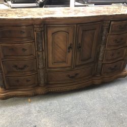 Traditional Solid Wood Dresser