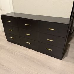 Black Modern 9-Drawer Dresser with Gold Handles