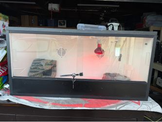 PVC enclosure for reptiles
