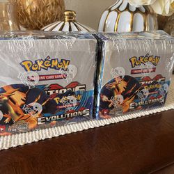 Vintage New Pokémon Evolutions Box, Pikachu, Charizard 