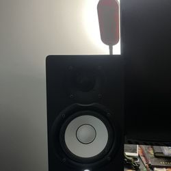 Yahama HS5 Studio Monitors 