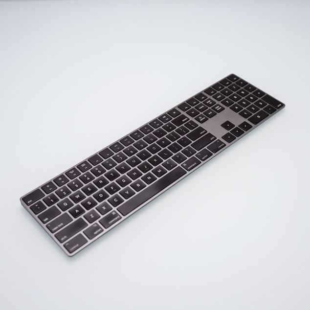 Apple Magic Keyboard w/ Keypad A1843