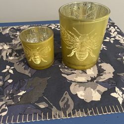 BEAUTIFUL CANDLE HOLDERS WITH BEE EMBELLISHMENTS.  YELLOW MIRROR GLASS.