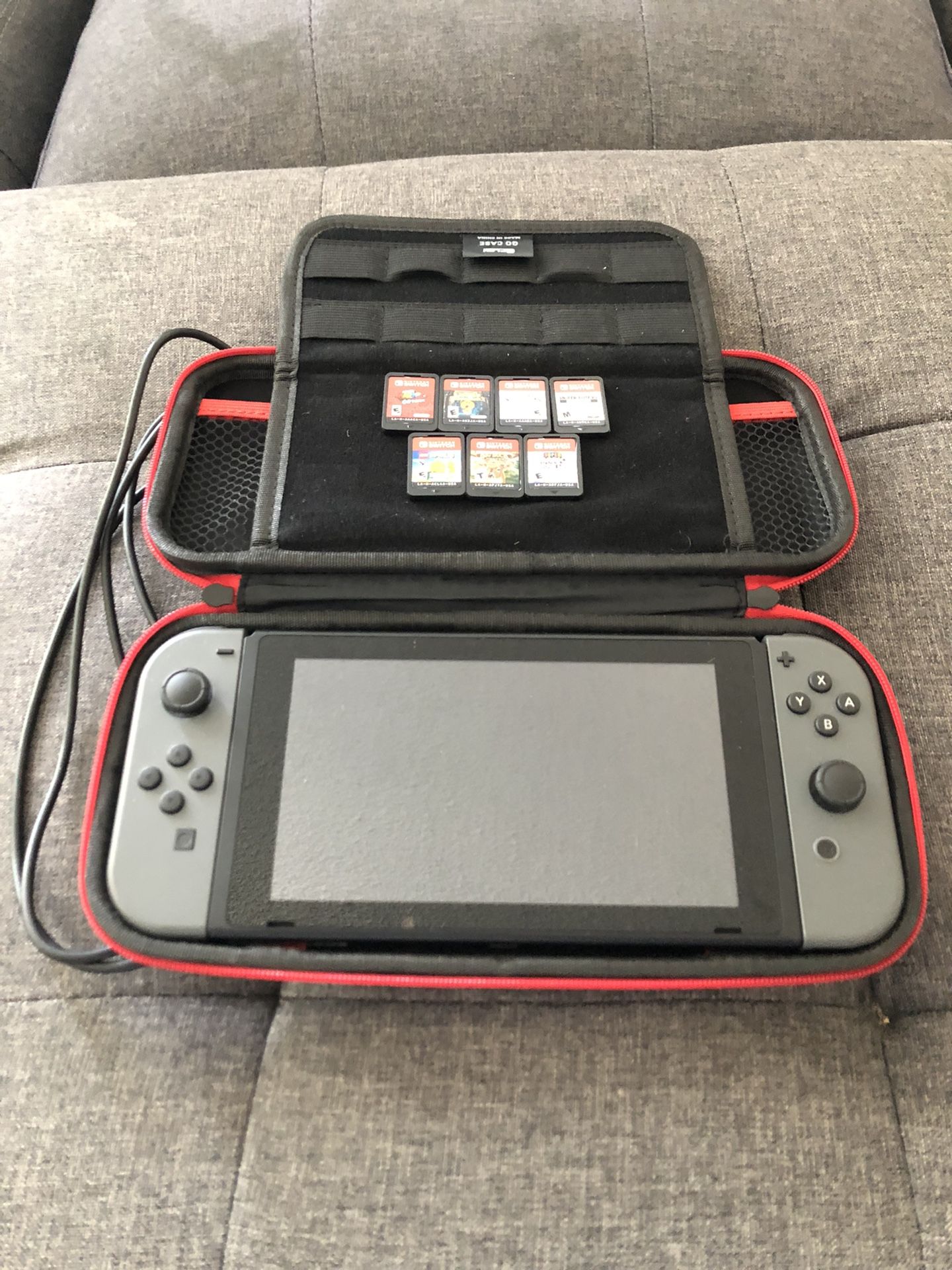 Nintendo Switch & 7 Games & Case