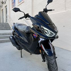 2025 Hi Class 200cc Scooter 0 miles + 65 mph. Take it with Just $50