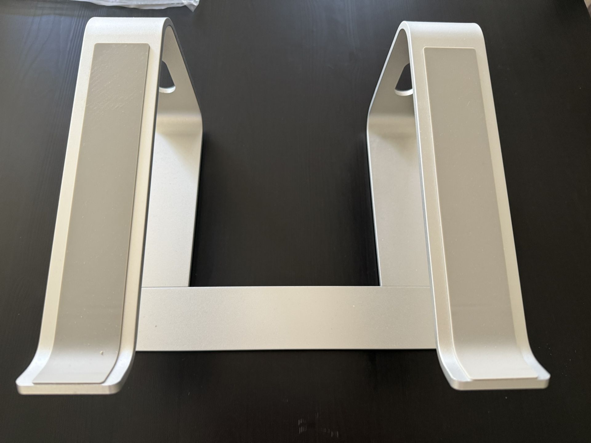 Free Laptop Stand