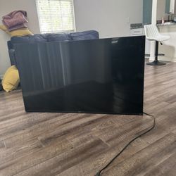 58in Hisense Roku Smart TV