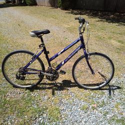 JAMIS.  EXPLORER. 1.0. 26 IN WHEELS     ALL  ALUMINUM FRAME. SHOCK ABSORBER SEAT POST   TIRES  LIKE NEW   FRAME SIZE. 17.5 INCHES 