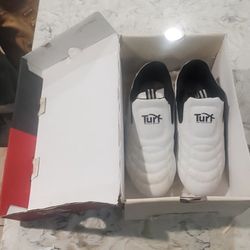 Karate youth shoes Size 4