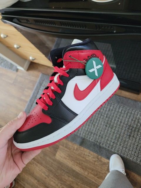 Jordan Mid Ones Alternate Bred Toe