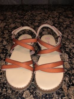 Like new little girl sandals Cat &Jack size 10