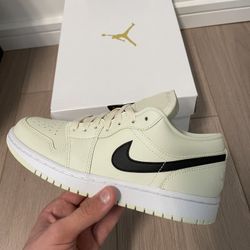 Jordan 1 low “Coconut Milk”