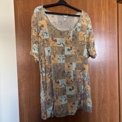 LuLaRoe Disney Print Short Sleeve Tunic Blouse 3XL
