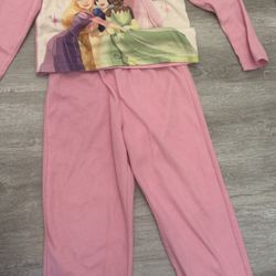 Girls size 7/8 fleece pjs like new. only msg when ready to pick up 