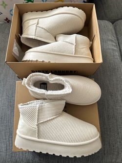 DL cream low boots NEW SIZE 8