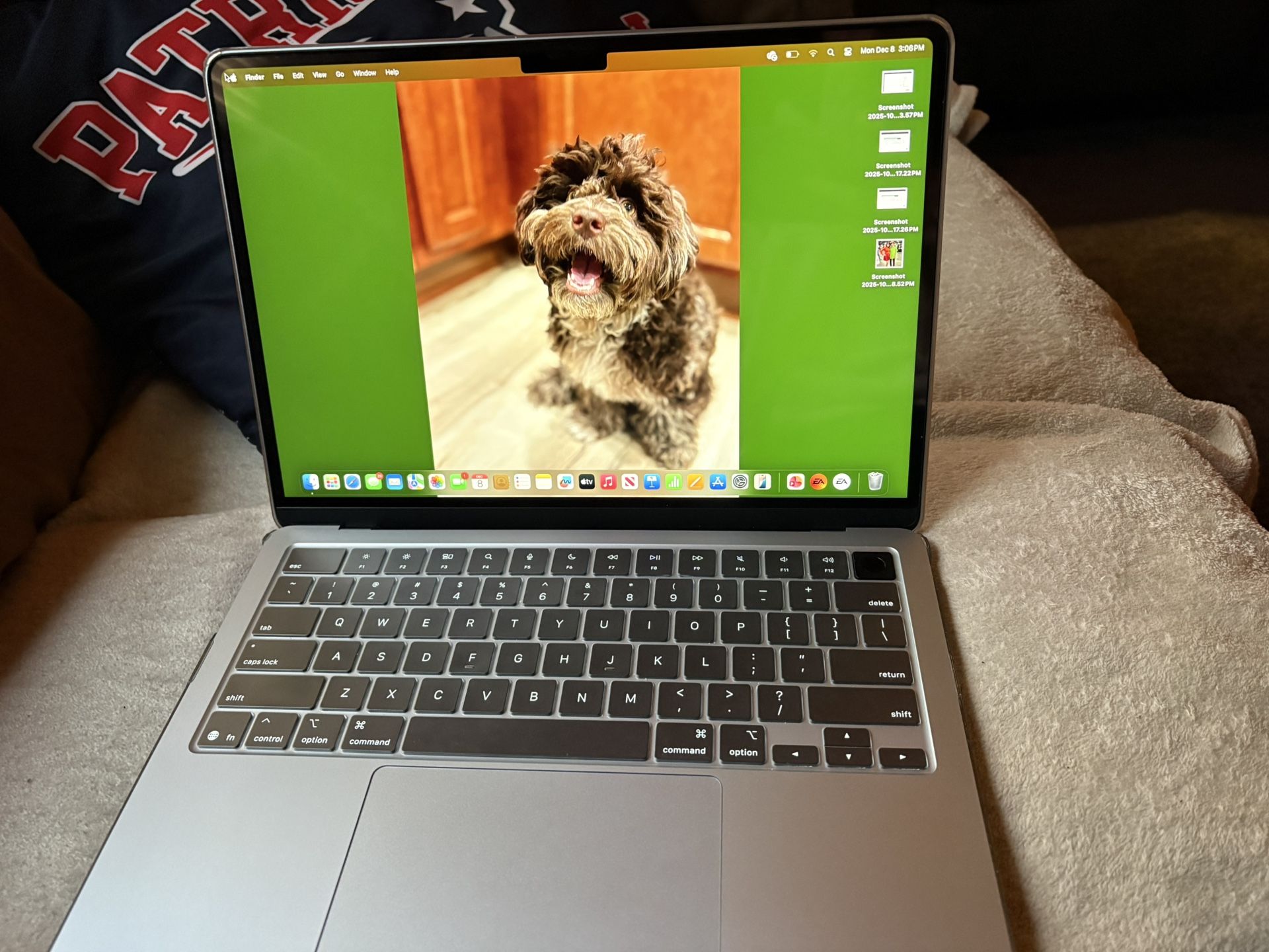 Apple MacBook Air- 13 IN (16GB) 2025 Model