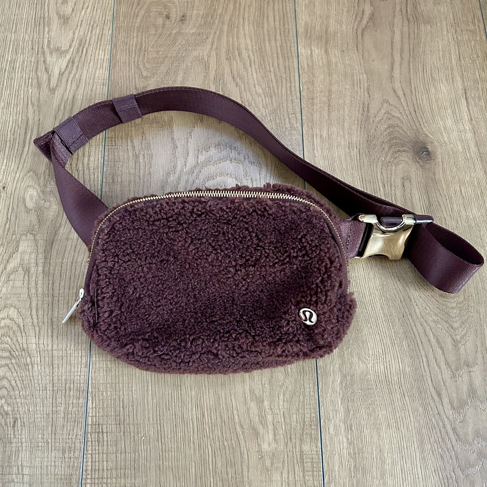 Lululemon Everywhere Fleece Belt Bag 