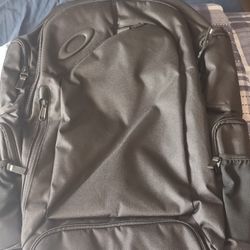 Oakley Crestible 1080 Ellipse Pack 32l Backpack, Blackout, One Size