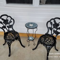 ANTIQUE MAGNOLIA BISTRO SET