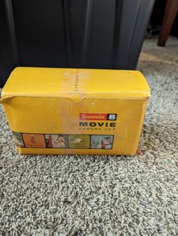 Kodak Brownie 8 F/2.7 Vintage Movie Camera With box