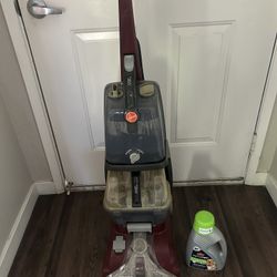 HOOVER Power Deluxe Carpet Cleaner / New Solution