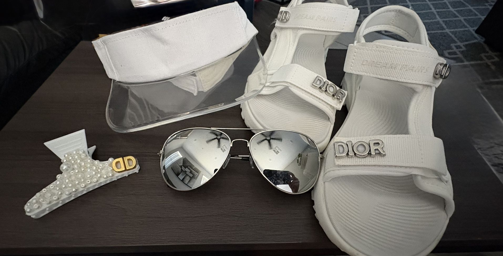 White Strap Sandals With Accessories