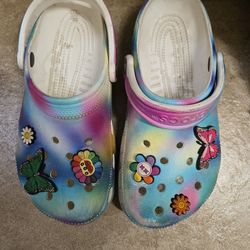Girls crocs size 5
