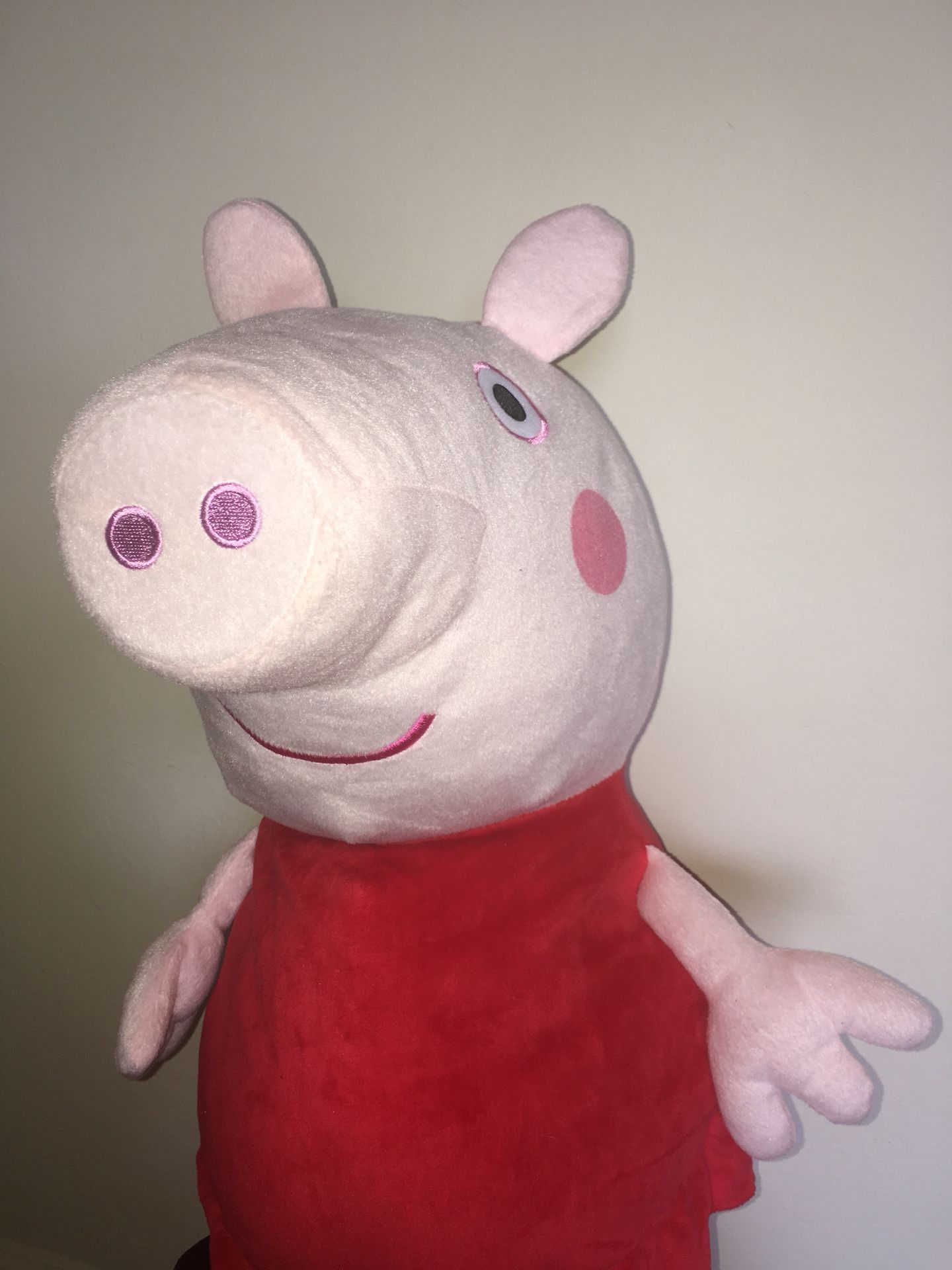 Giant peppa online pig plush