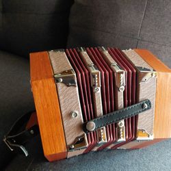 20 Key Hohner (concertina)