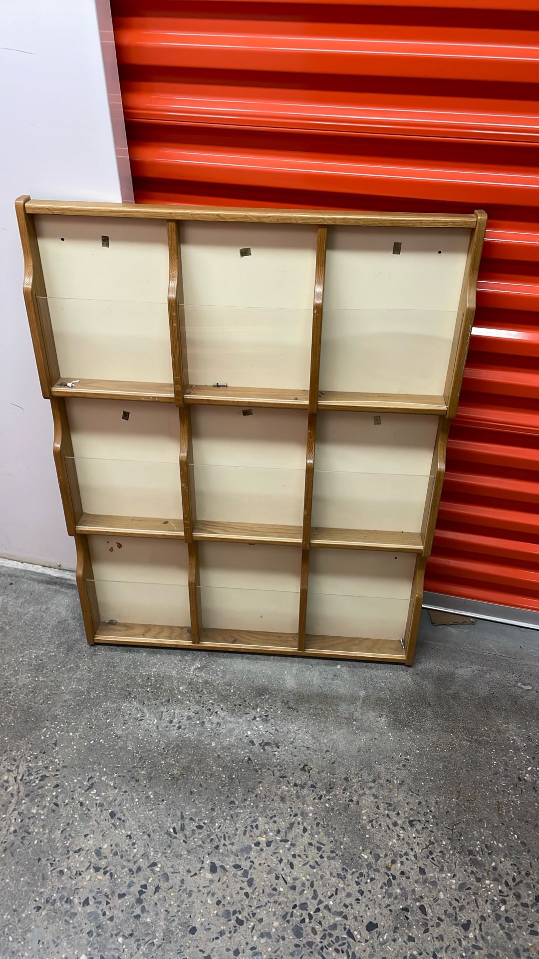 9 PANEL WALL MAGAZINE DISPLAY RACK LIKE A DOCTOR’S OFFICE
