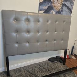 Pier 1 Headboard And Queen Matresses