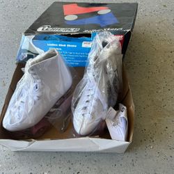 New Roller Skates Size 6 ! $25 Firm 