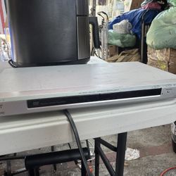 Sony DVD DVP-NS575P  CD/DVD Player  With Remote Progressive Scan, 