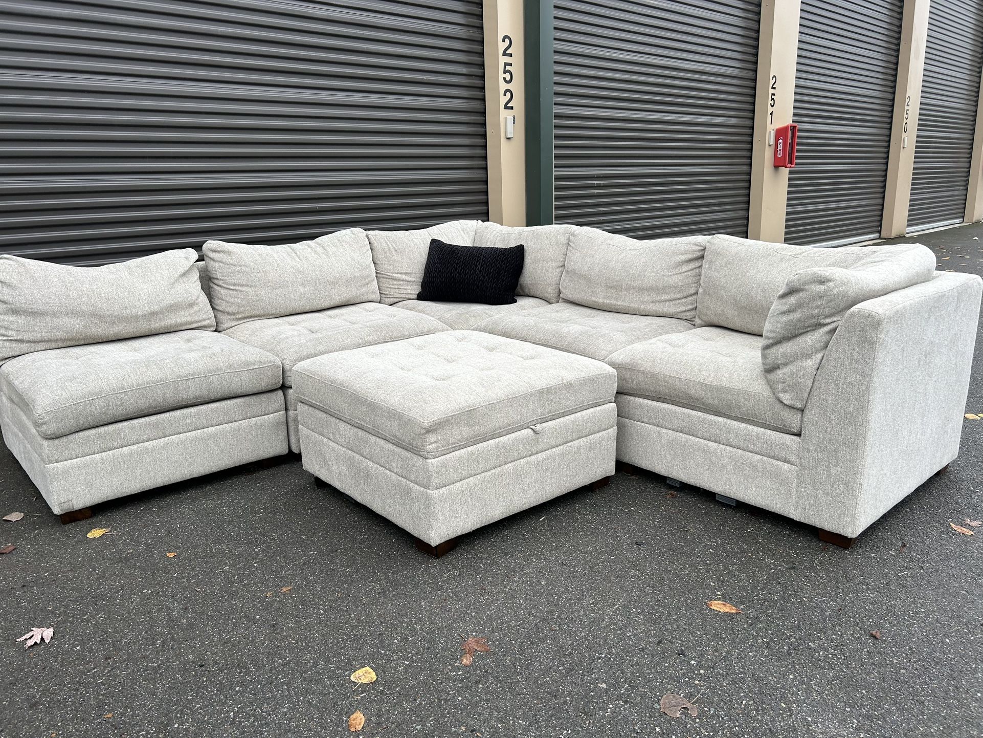 Sectional Couch 
