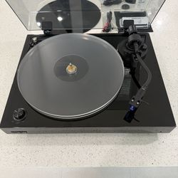 Fluance RT85T Piano Black Turntable With Ortofon Blue Needle