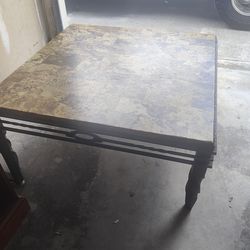 Marmol patio table