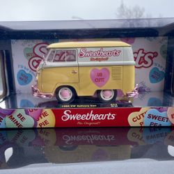 New 2026 1:24 Chase  1960 VW Delivery Van Yellow Mustard/ Sweethearts Ur  CUTE 🔥🔥 