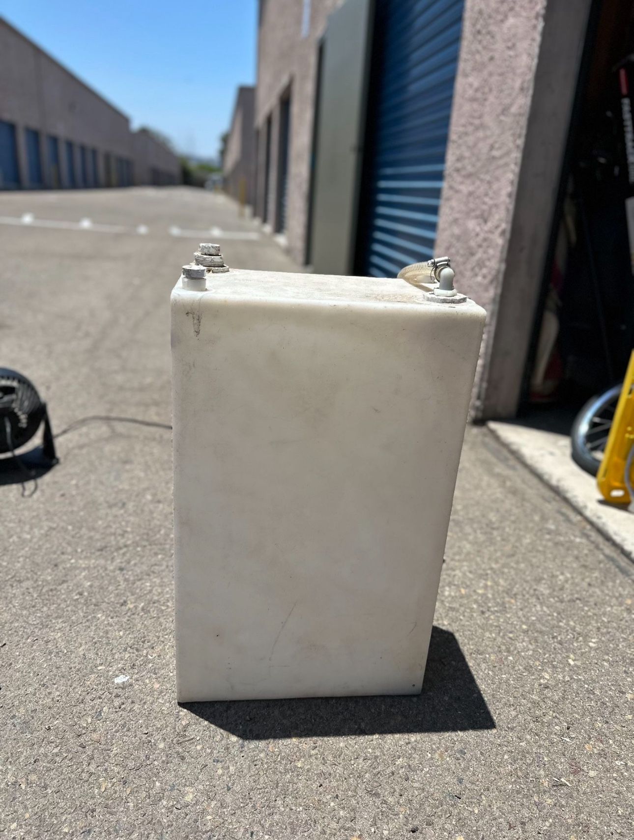 16 Gallon Low-Profile Grey Water Tank – RV / Van / Trailer