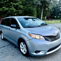2017 Toyota Sienna
