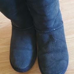 Ugg Size 6