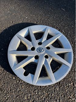 Toyota Prius Hubcap 16”