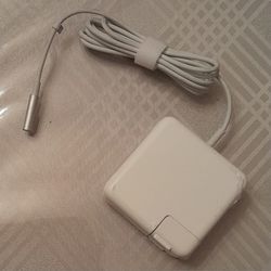 MacBook Magsafe AC Adapter 60W
