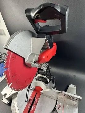 12” Compound Sliding Miter Saw With Laser Track