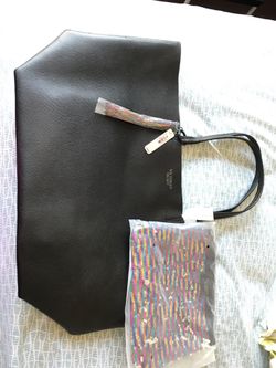 tote bag with wristlet