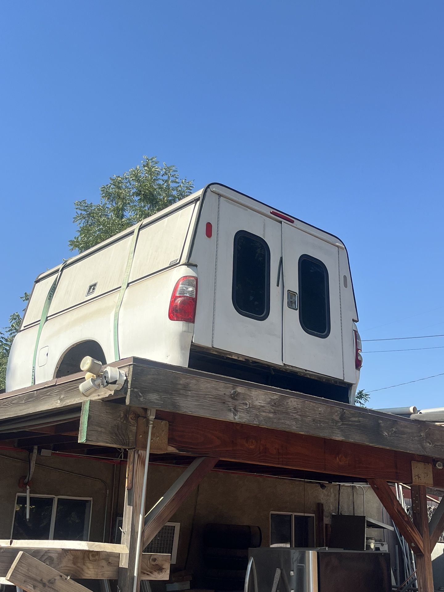 Bed And Camper 2006 Tundra