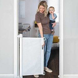 YOOFOR Retractable Baby Gate, Extra Wide Safety Kids or Pets Gate, 33 Tall, Exte