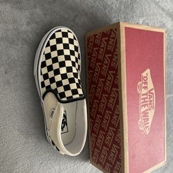 Vans (checkered) 7.5 Woman