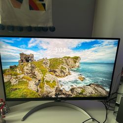 LG - 27" IPS LED 4K UHD 60Hz AMD FreeSync Monitor with HDR (DisplayPort, HDMI) - Black
