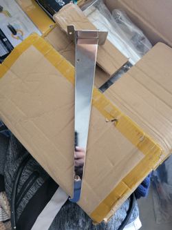 12 in Slatwall Shelf Bracket