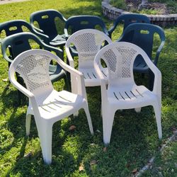 Set Of Nine Plastic Stackable Lawn Chairs 